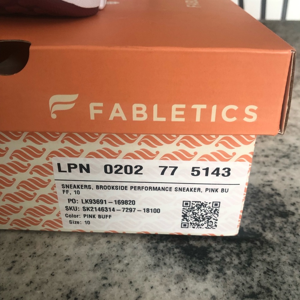 Fabletics - Brookside Performance Sneaker - Picture 12 of 12